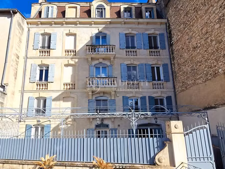 immeuble 15 pièces 399 m²