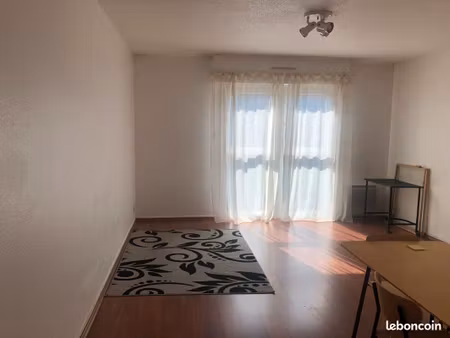 particulier loue appartement busca