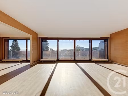 appartement 6 pièces 150 m²