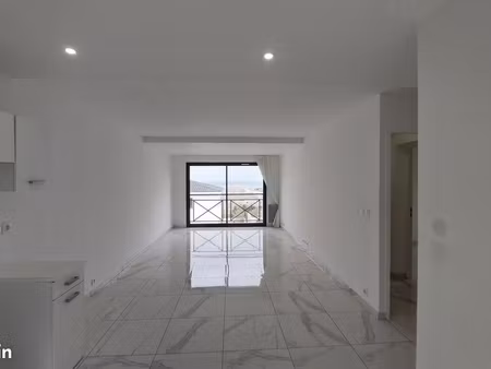 location appartement t3 récent avec terrasse  vue mer