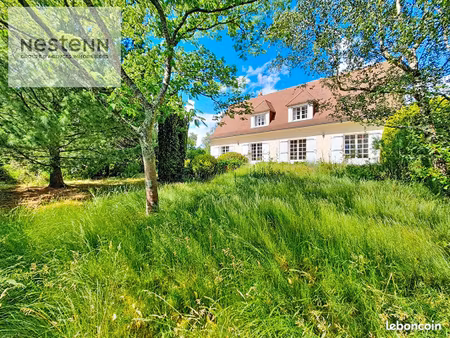 maison 9 pièces 196 m²