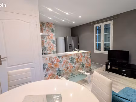 a vendre grand studio lumineux meublé avec parking au cœur du charmant village de nointel