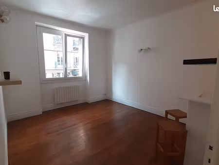 joli t2 de 39m² cours jean jaurès