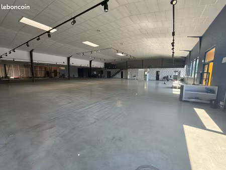 local commercial 1 680 m²