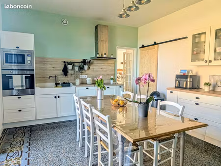 maison 7 pièces 175 m²