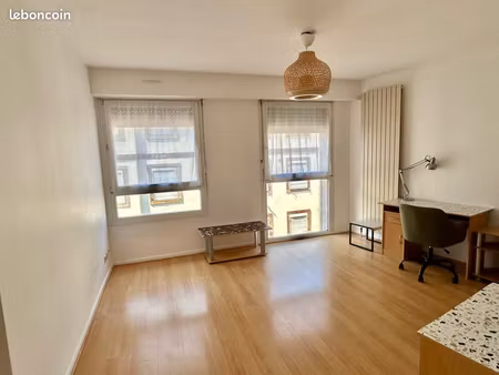 grand studio - 28m2 - centre ville