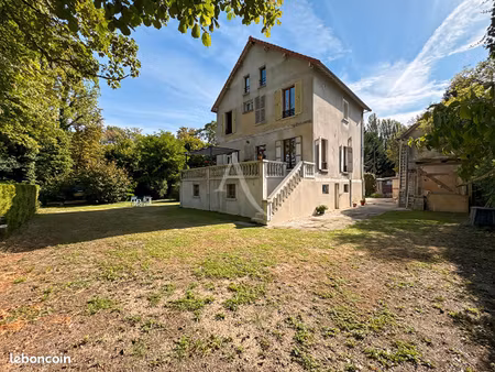 maison 7 pièces 171 m²