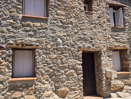 maison de village catalane