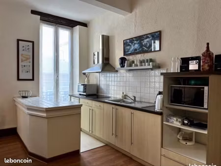 immeuble de rapport rénové – 4 appartements –
