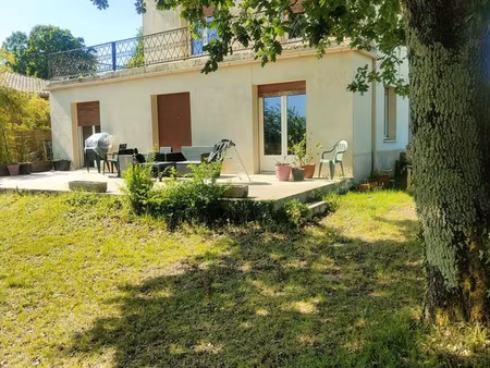 maison 7 pièces 205 m²