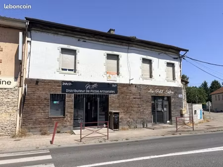 local 245 m² saint-savin