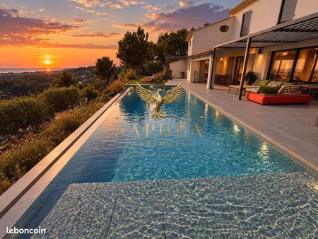villa 7 pièces 270 m²