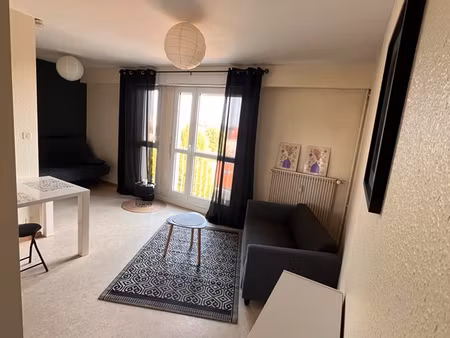 t1 meublé spacieux -30 m² · cholet 49300 · quartier sacré cœur