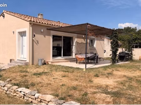 maison de plain-pied de 80 m² à vendre à richerenches (84)