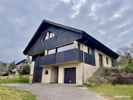 maison 6 pièces 180 m²