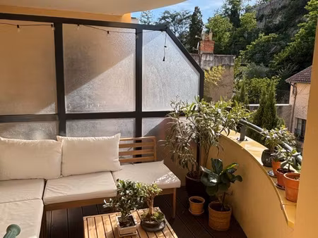 appartement quai de soane avec terrasse et garage