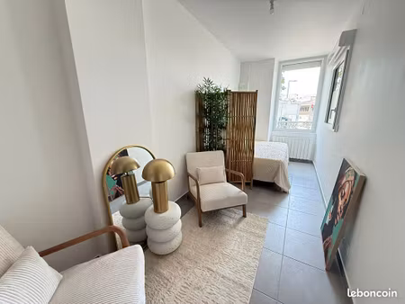 studio 1 pièce 19 m²