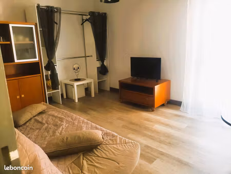 studio meuble bon etat