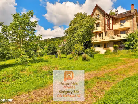 immeuble 7 pièces 220 m²