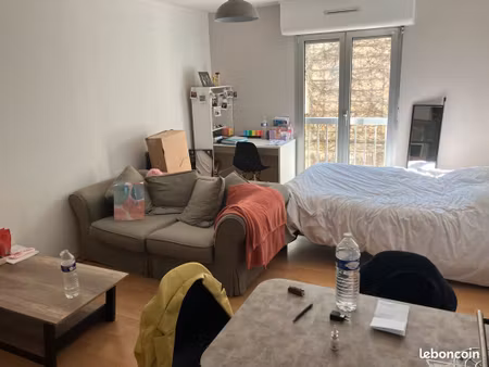 studio meublé 28m2 - poitiers rues piétonnes - idéal étudiant droit  sciences humaines ou 