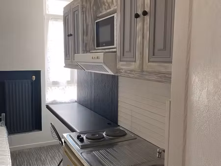 loue chambre meublée
