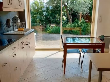 studio meublé bron