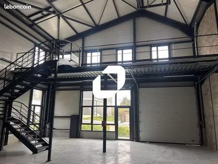local d'activité 174 m²