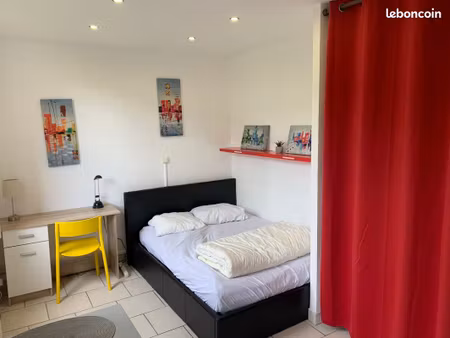 studio 19m2 vaise proche métro valmy