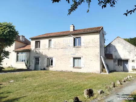 maison 7 pièces 272 m²