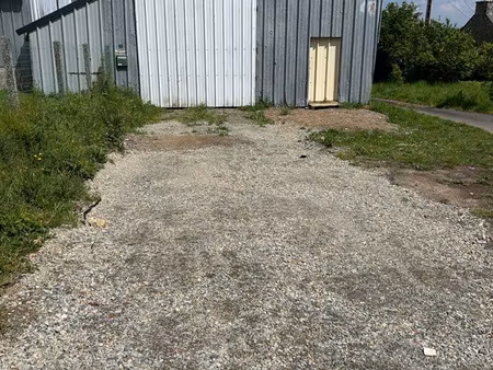 location hangar 150m2