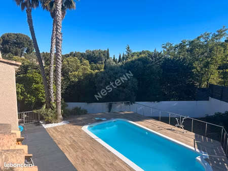 propriété 8 pièces 162 m²