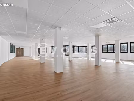 bureaux 1 470 m²