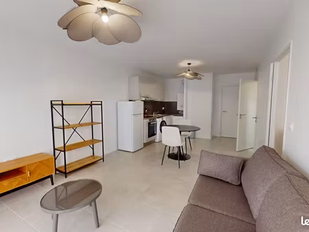 t2 lumineux de 44 m² avec balcon et cuisine équipée – bègles