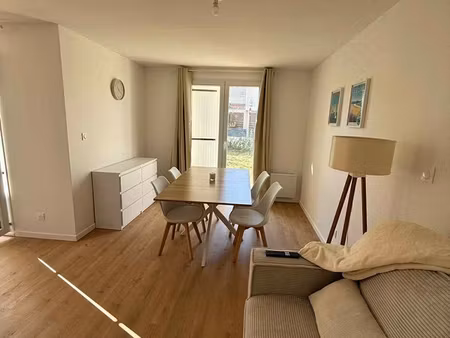 studio spacieux avec exterieur