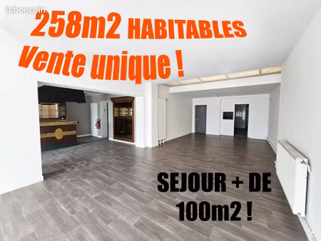 maison 5 pièces 258 m²