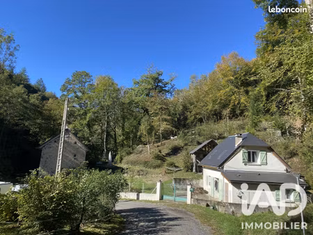 propriété 5 pièces 139 m²