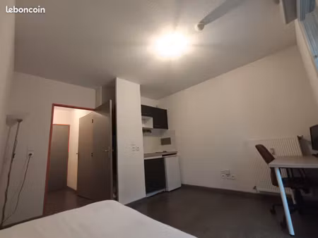 studio 20 m 2 proche de lyon à limonest