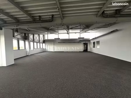 bureaux 895 m²