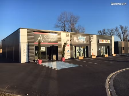 a louer local commercial 130m²