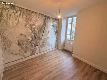 bureaux 82 m²