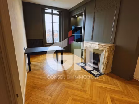 bureau 24 m²