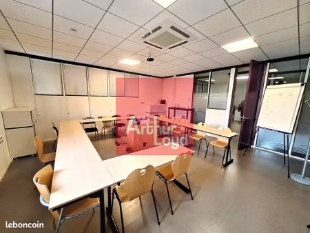 bureaux 220 m²