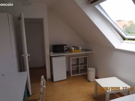 chambre meublée pour étudiant présenté par ses parents