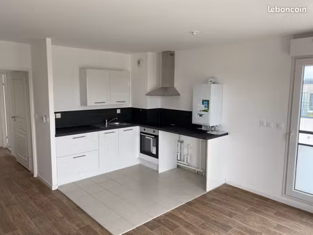 appartement t2 avec terrasse - croix