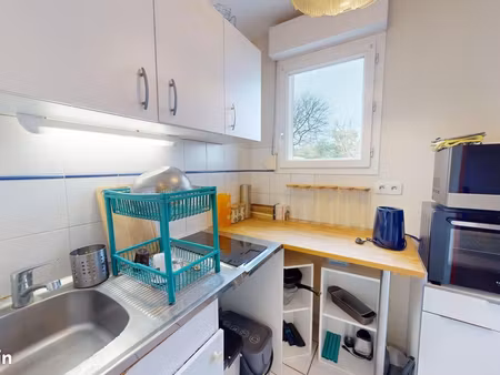t2 meublé de 44 m2 avec balcon – proche tram  ter et universités