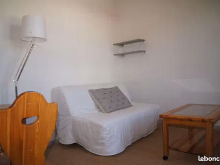 studio meuble