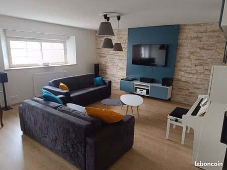 maison de ville 143 m² — 3 chambres  jardin et cour privée — fourchambault