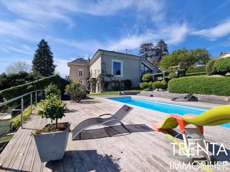 maison 8 pièces 436 m²