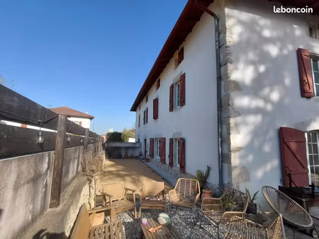 maison 5 pièces 225 m²