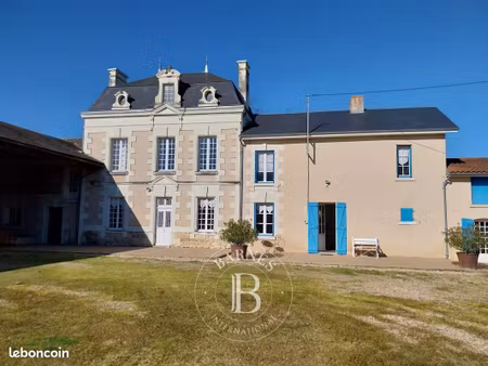 propriété 10 pièces 333 m²